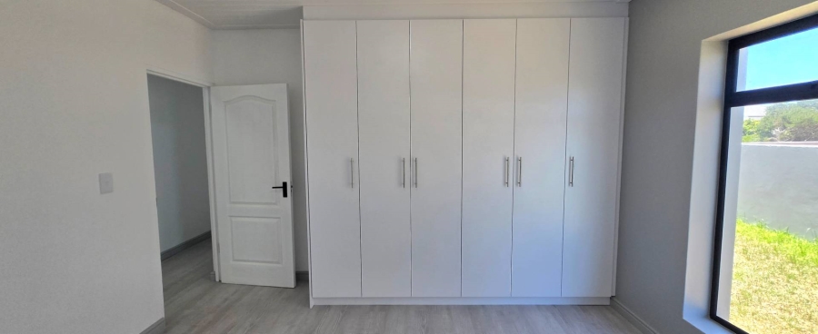 5 Bedroom Property for Sale in Kleinbaai Western Cape
